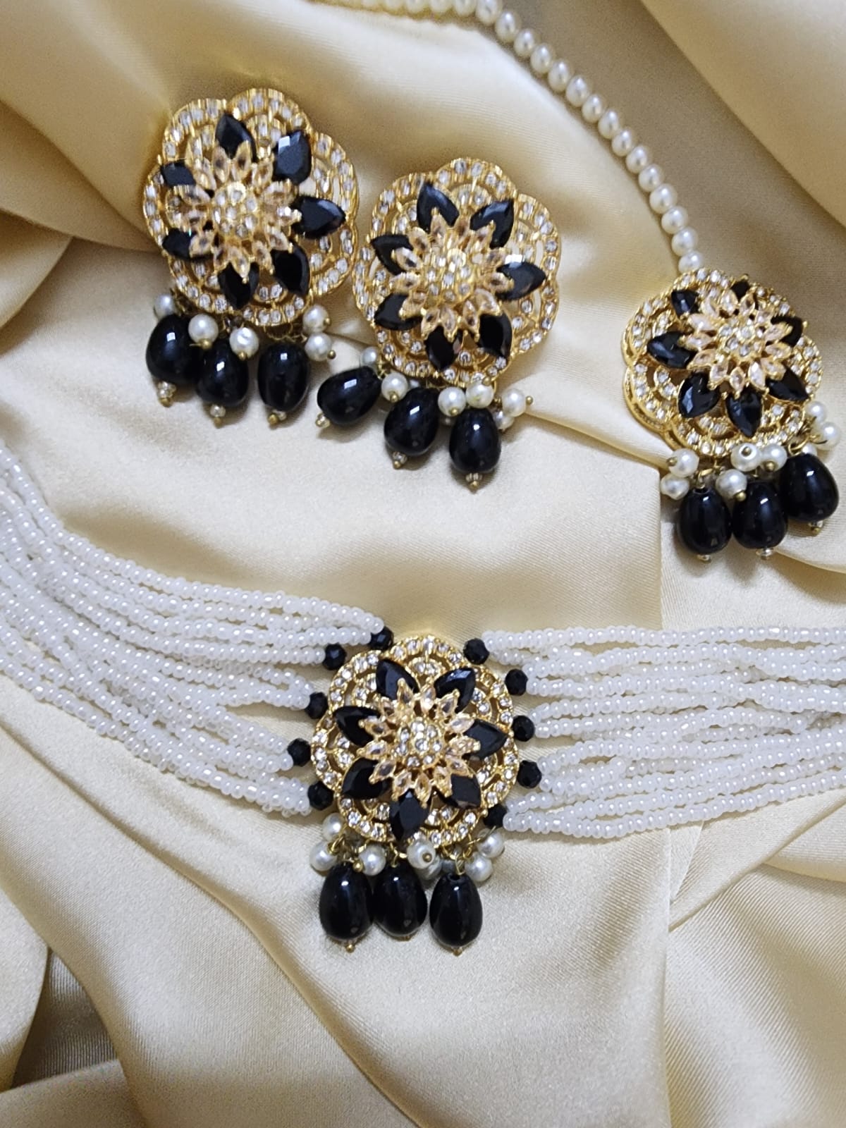 Black Pearl Royal Choker Set