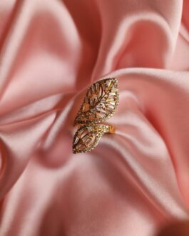 Radiant Leaf Contour Gold Ring